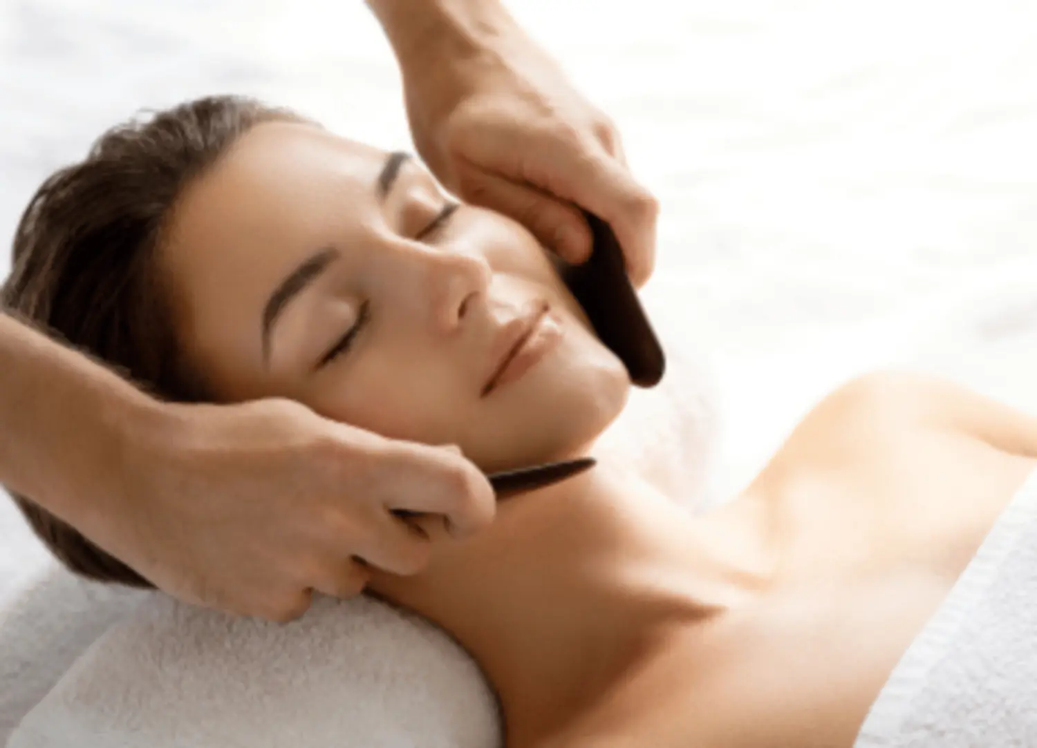 Gua-Sha veido masažas – nuotrauka 1